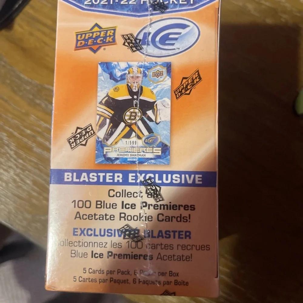 Upper Deck 2021-22 Ice Hockey Trading Card Box - Red - Picture 2 of 3